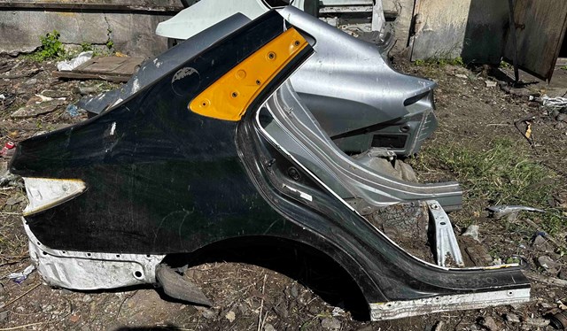 Купити 6160106110 Toyota Крило заднє ліве
