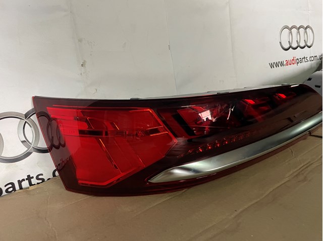  VAG 4M0945093N ціна, від 1189.56 USD