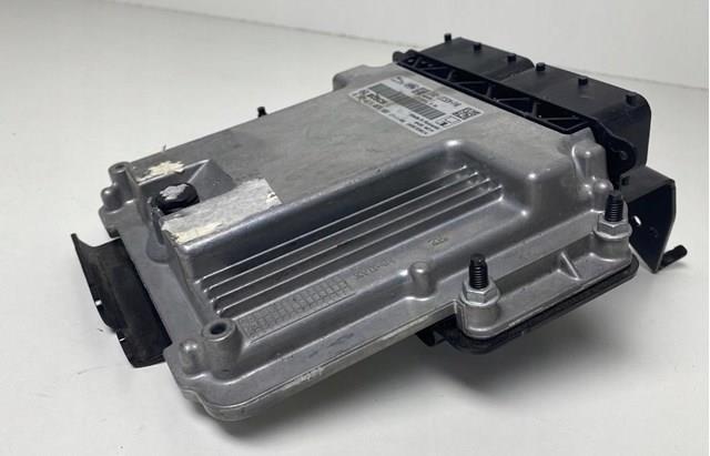 Купити LR106733 Land Rover 
