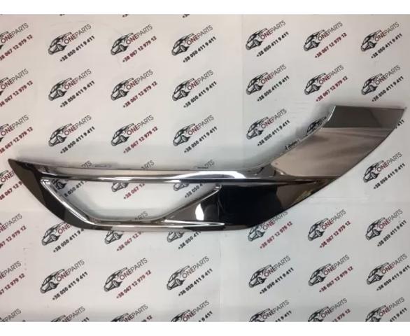 Купити 6407A274 Mitsubishi Молдинг переднього бампера, правий