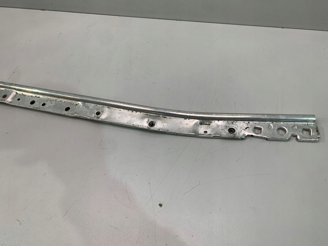 Рамка радіатора верхня BMW 7357205 ціна, від 50.79 USD