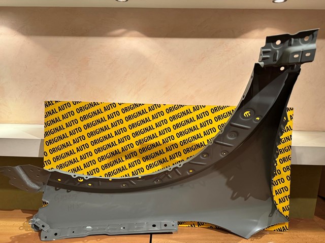Купити DGH952210 Mazda Крило переднє ліве