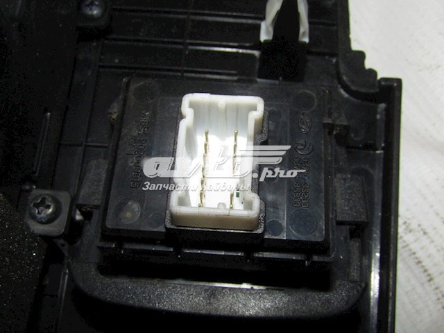 937103Q000 Hyundai/Kia 
