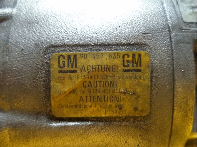 Компресор кондиціонера 90457635 General Motors
