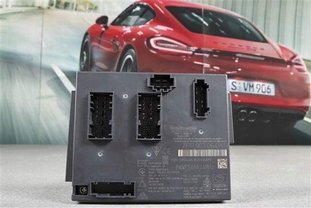  Porsche 958907064C