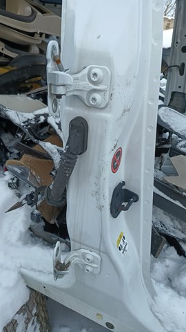 Петля передніх дверей, правої LR025387 Land Rover