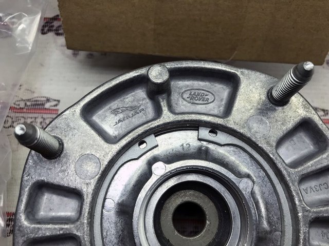 Купити LR099953 Land Rover Опора амортизатора переднього