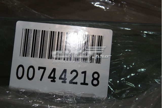 A2227200218 Mercedes Скло пасажирських дверей