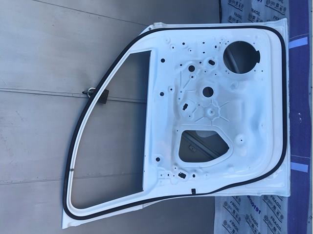 Дверь передня ліва на Audi Q3  F3B