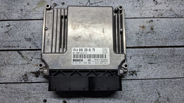 Електронний блок керування двигуном A648150017980 Mercedes