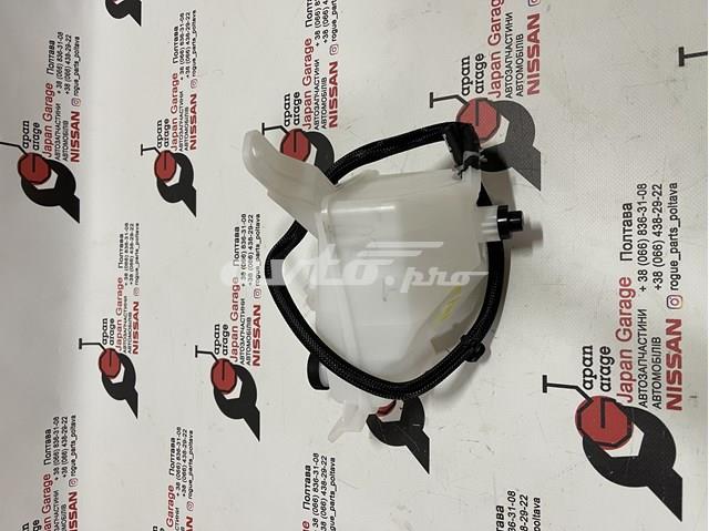 Купити 217106CA0A Nissan/Infiniti Водяний бачок системи охолодження