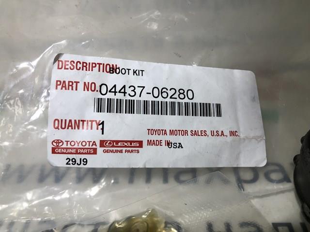 0443706280 Toyota Пильник ШРУСа зовнішній, правий