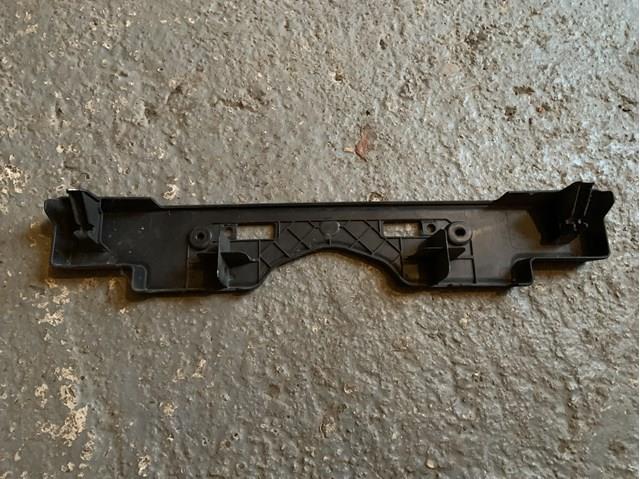 Кріплення переднього номера автомобіля Toyota 5211460140 ціна, від 26.31 USD