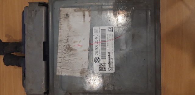 Купити 03L906023ML VAG Модуль управління двигуном