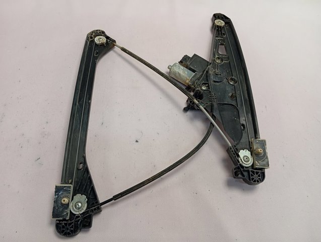 Склопідйомник з електродвигуном Peugeot/Citroen 9810488980 ціна, від 91.11 USD