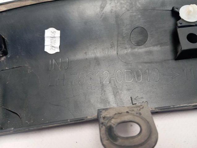 Молдинг передньої арки колеса, лівий Toyota 756020D010 ціна, від 59.58 USD