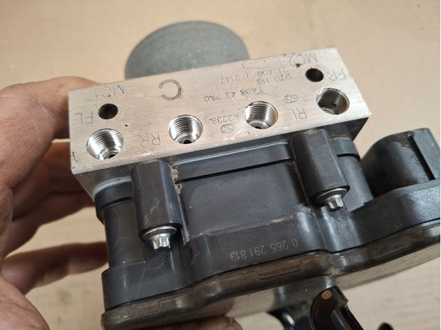  TA0B437A0 Mazda