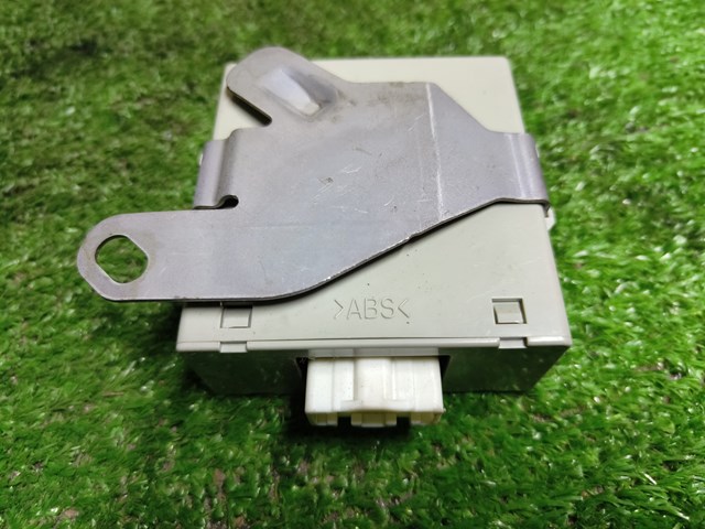  Mitsubishi 8631A057