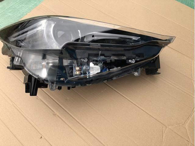 KB8N51031H Mazda Основна фара - вставка