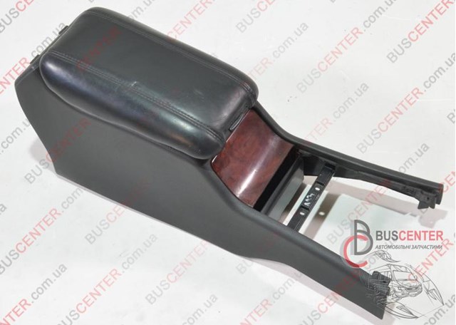 Кришка підлокітника Mercedes A2106802250 ціна, від 25.48 USD