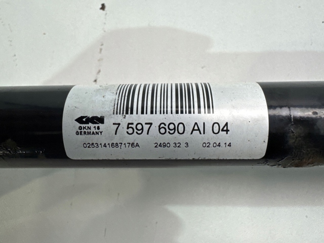 7597690 BMW Піввісь задня, права