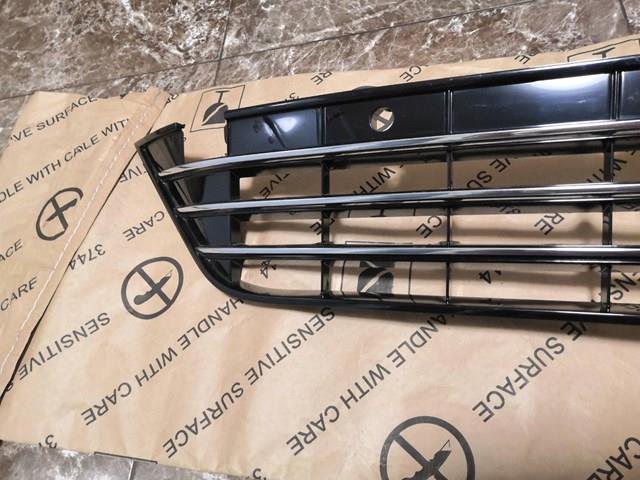 Решітка переднього бампера, центральна VAG 7P6853671KRYP ціна, від 215.77 USD