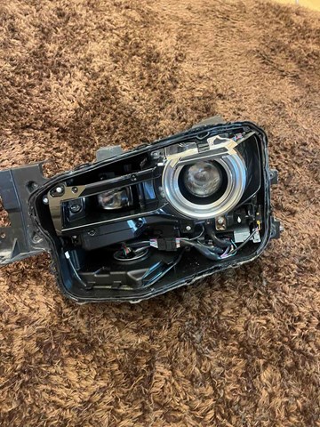 DN4L51040 Mazda Фара дальнього світла в зборі