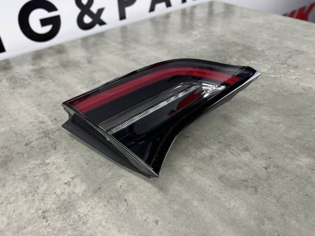 107740100G Tesla Ліхтар задній лівий, внутрішній