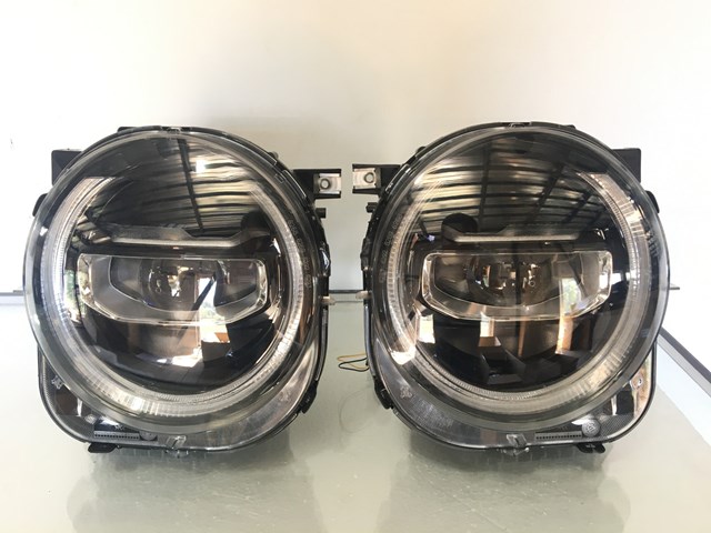 68516365AA Chrysler Фара ліва передня