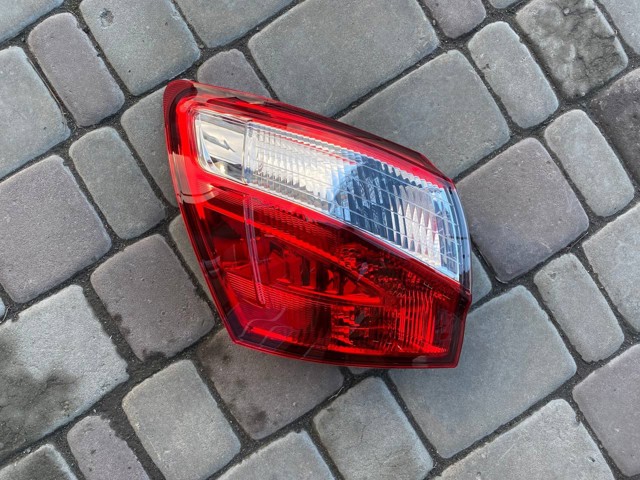 2714870E Polcar Задній лівий зовнішній ліхтар