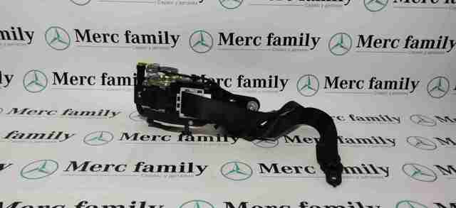 Ремінь безпеки передній правий Mercedes A2128600886