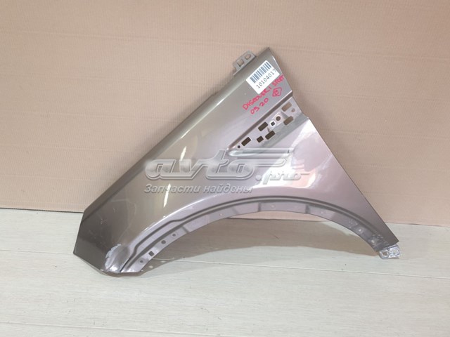 Бічна частина передня ліва Land Rover LR061384