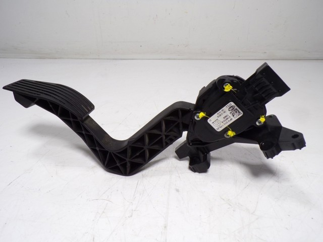Підаль газу Fiat/Alfa/Lancia 51987018 ціна, від 71.07 USD