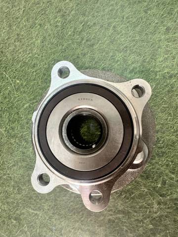 Купити 4355042030 Toyota Маточини передніх коліс