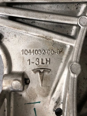 Стакан-амортизатора Tesla 104403200C ціна, від 12.67 USD