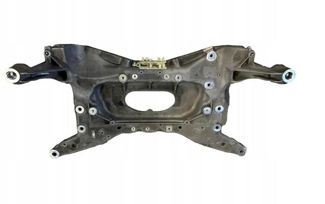 LR113741 Land Rover Передня балка