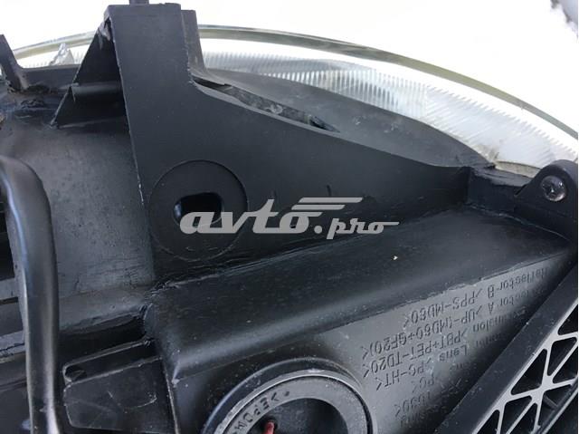 Фара права 84001AJ100 Subaru