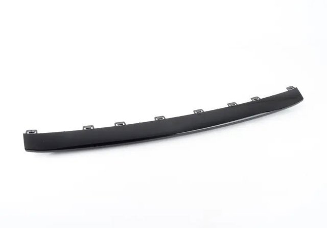 Накладка бампера переднього, центральна Signeda PBM04082MA