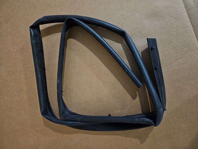  Ford 2040696 ціна, від 38.01 USD