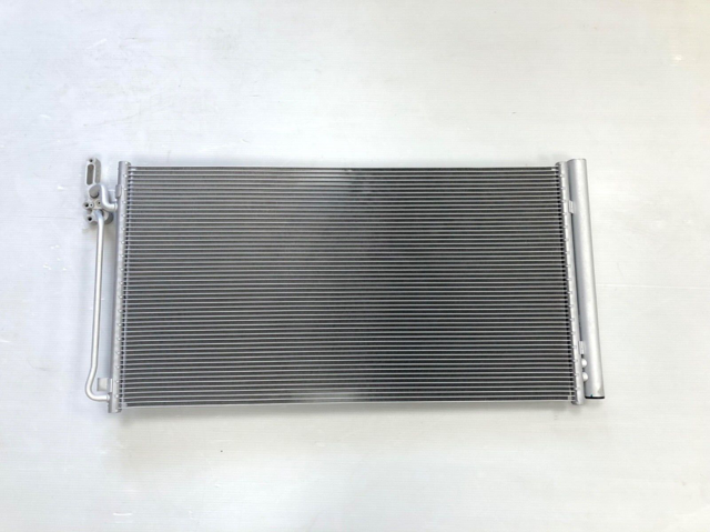 LR115952 Land Rover Конденсатор