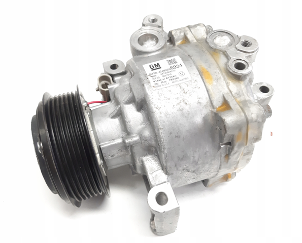 Компресор кондиціонера 42456934 General Motors