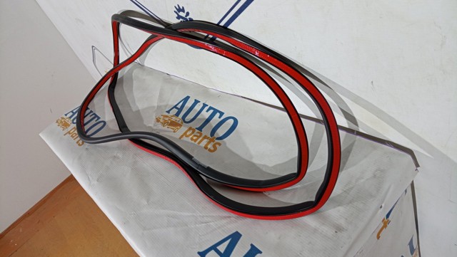 Купити 32229249 Volvo 