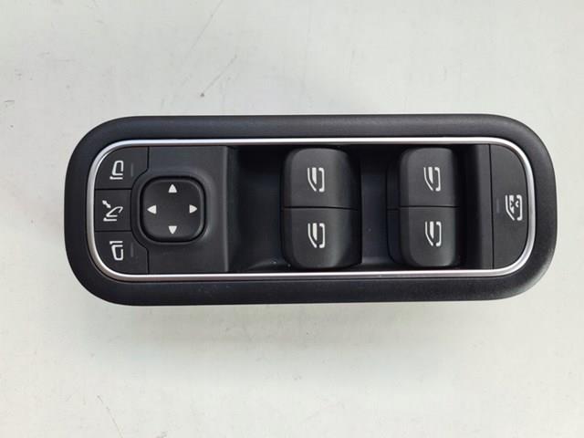 Кнопковий блок керування склопідіймачами передній лівий A1679059803 Mercedes