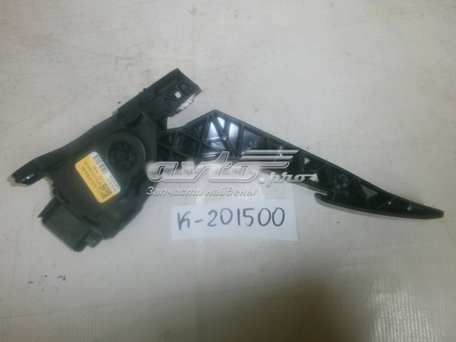 Купити LR027136 Land Rover 