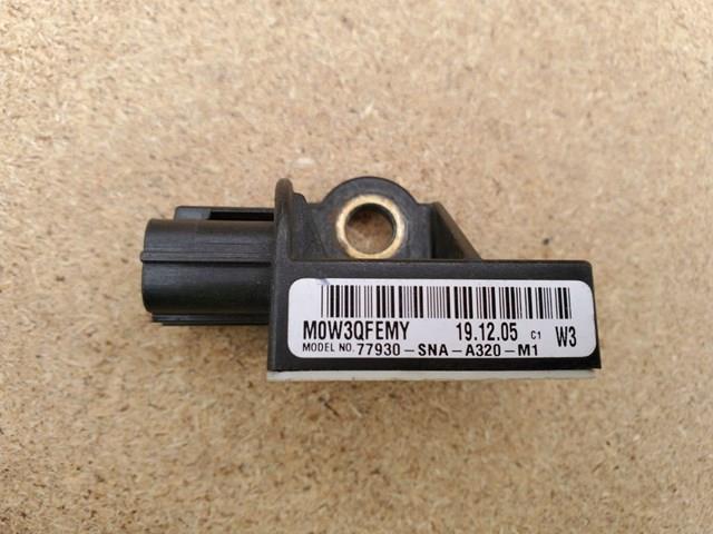  77930SNAA320M1 Honda