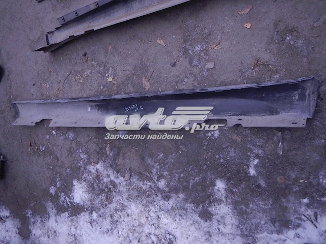 Купити 51122990170 BMW Підніжка права