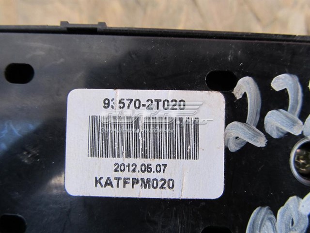  Hyundai/Kia 935702T020 ціна, від 33.82 USD