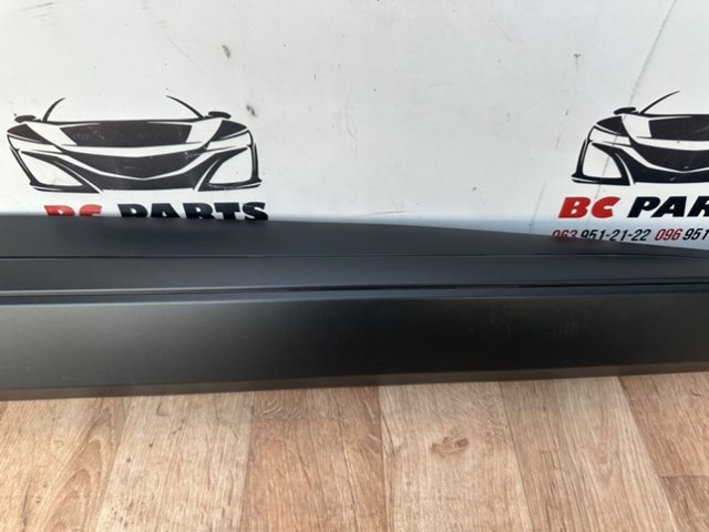 Молдинг передньої правої двері Nissan/Infiniti 808706RR0A ціна, від 53.67 USD