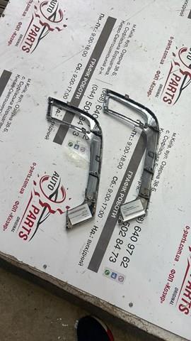 7175186R000PG Suzuki Молдинг переднього бампера, правий