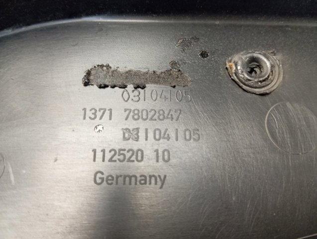 13717802847 BMW Екран двигуна